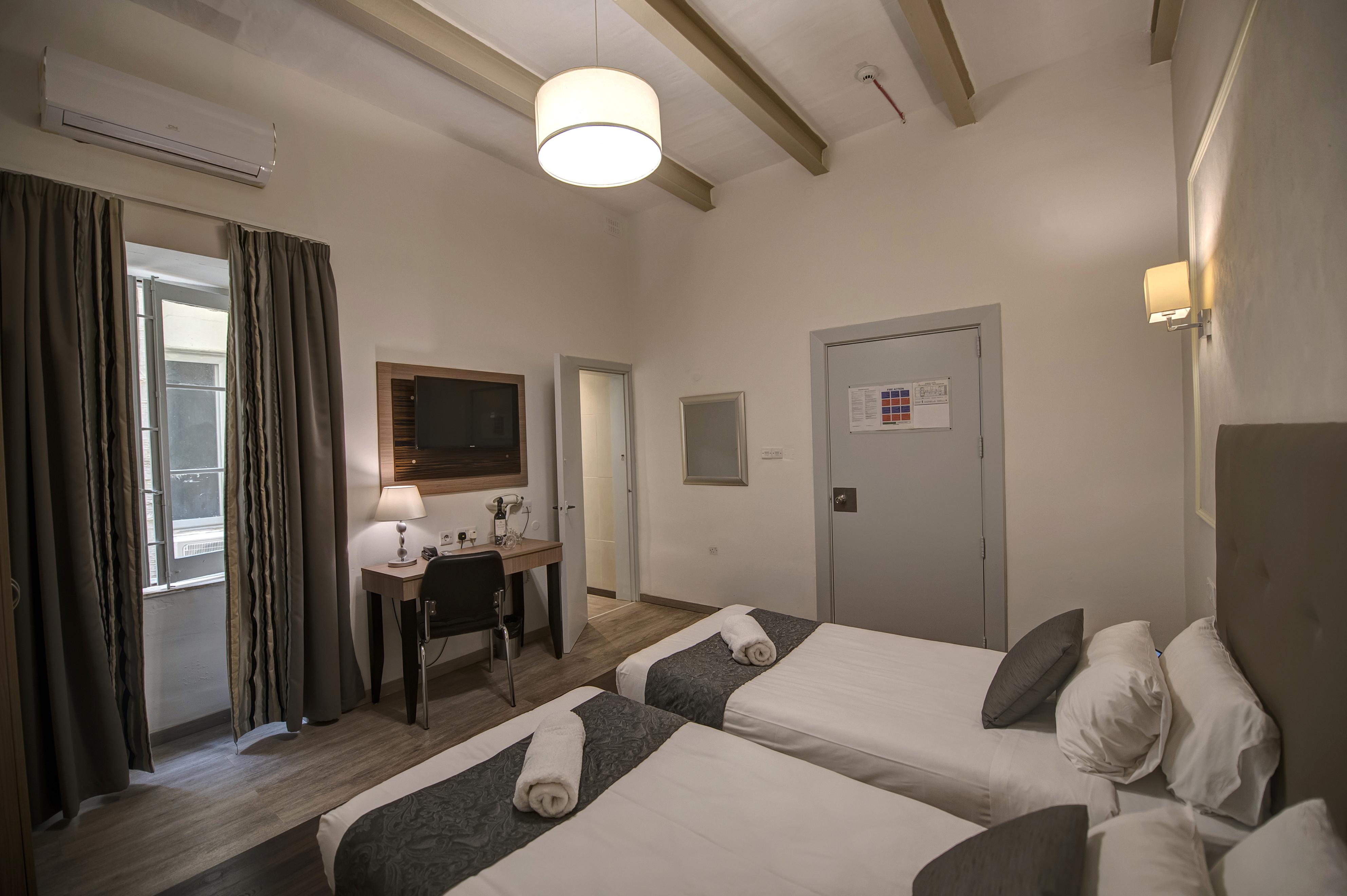 סליאמה Europa Hotel מראה חיצוני תמונה