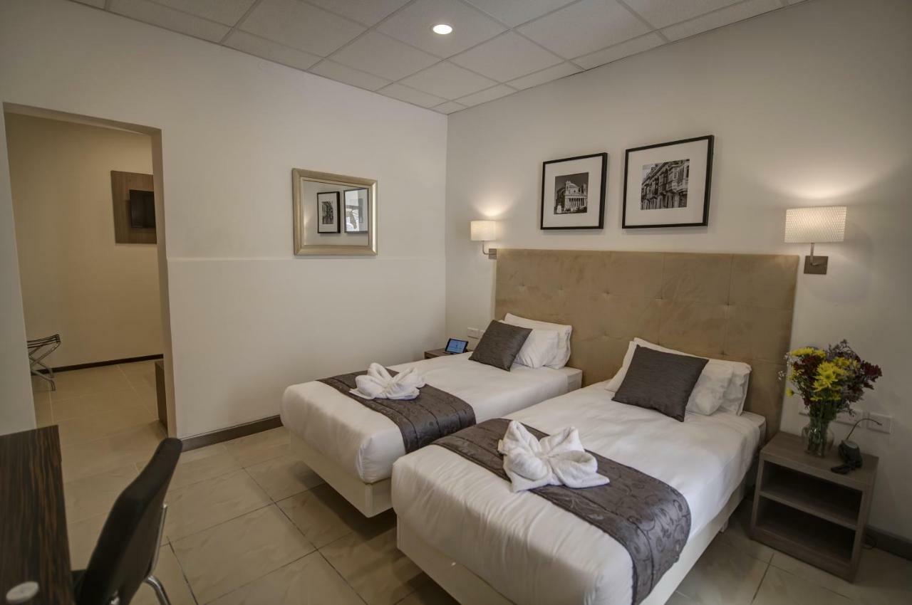 סליאמה Europa Hotel מראה חיצוני תמונה